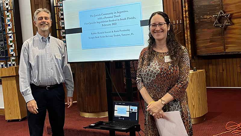 Temple Beth Torah Sha’aray Tzedek Holds Shabbat Services in Spanish, Hebrew and English