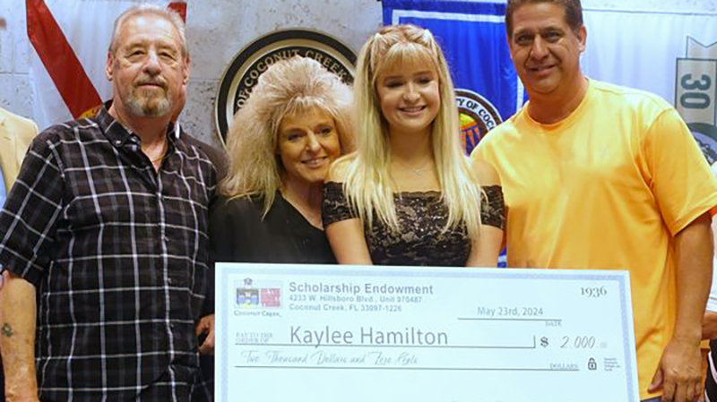 High Achieving Students Win Scholarships with the Coconut Creek Police