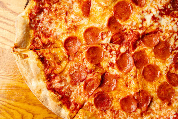 Spirit Airlines Shutdown Spurs Free Pizza Offer for Employees at Sawgrass Restaurant